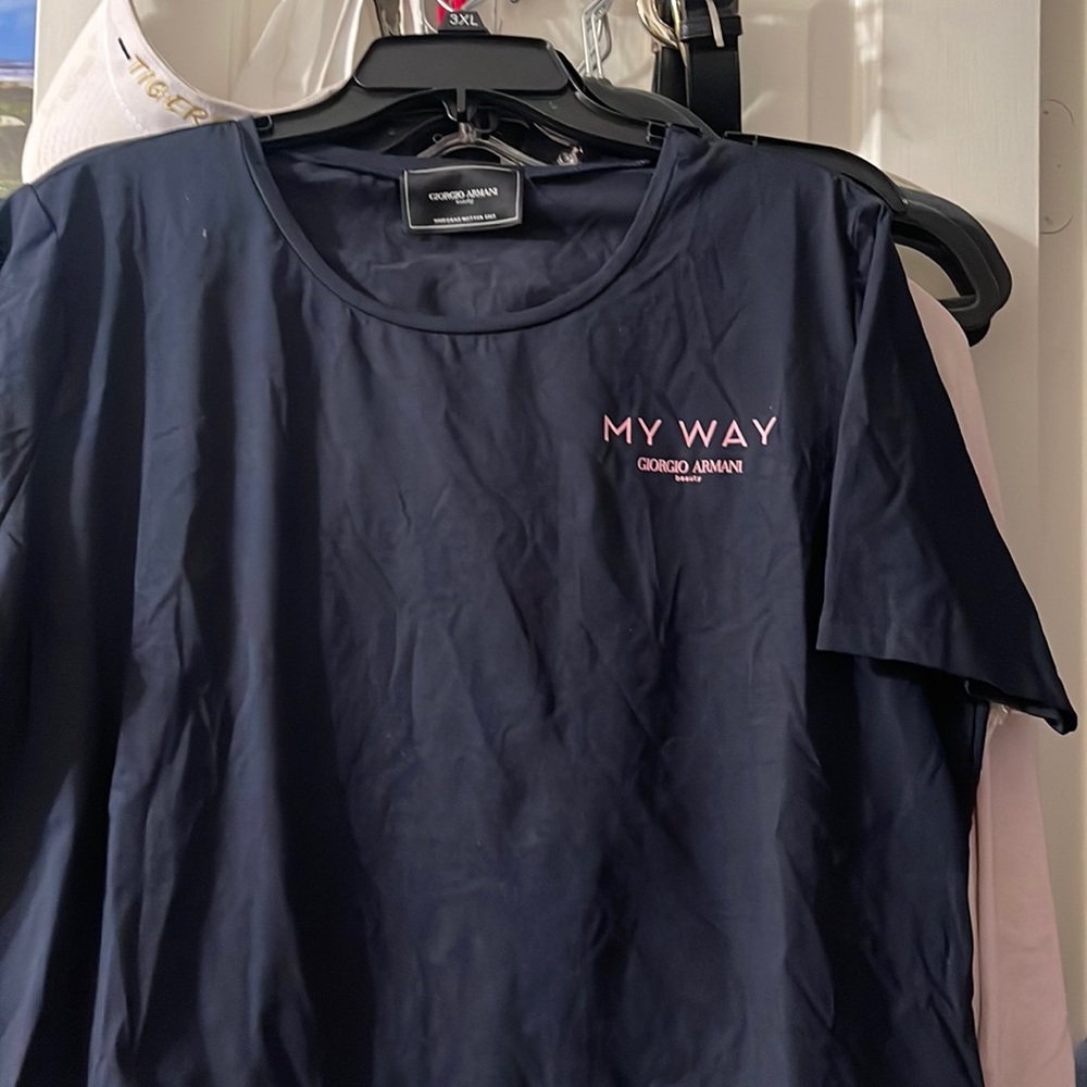 Armani vendor shirt XXL fits more like a large